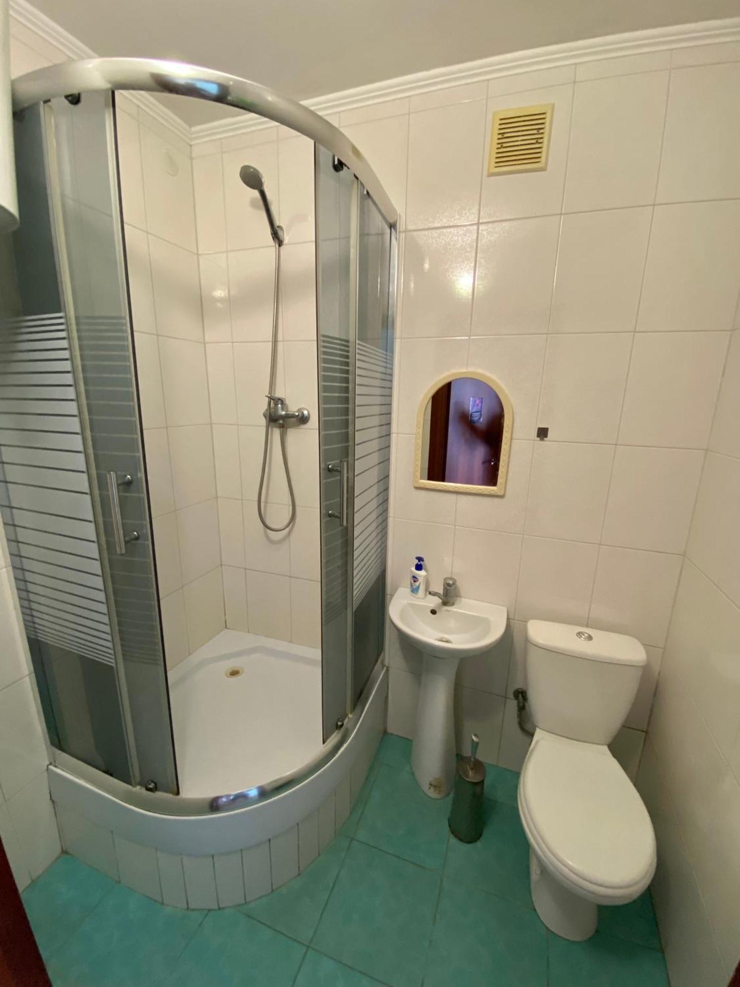 Удеч Hotell Zjydatsjiv Eksteriør bilde