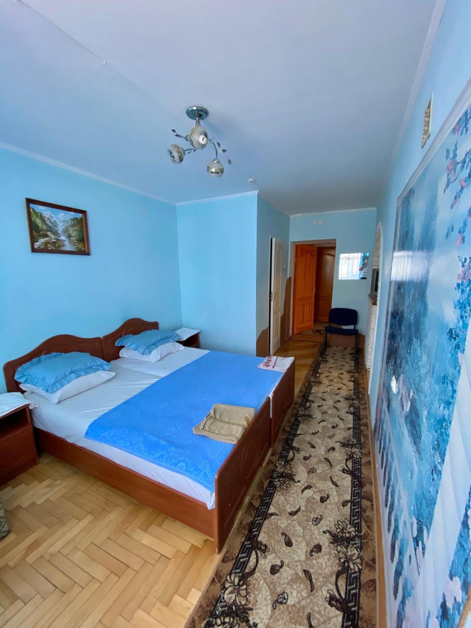Удеч Hotell Zjydatsjiv Eksteriør bilde