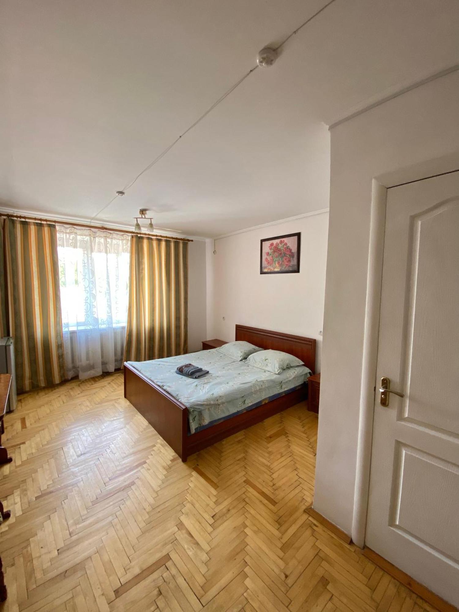 Удеч Hotell Zjydatsjiv Eksteriør bilde