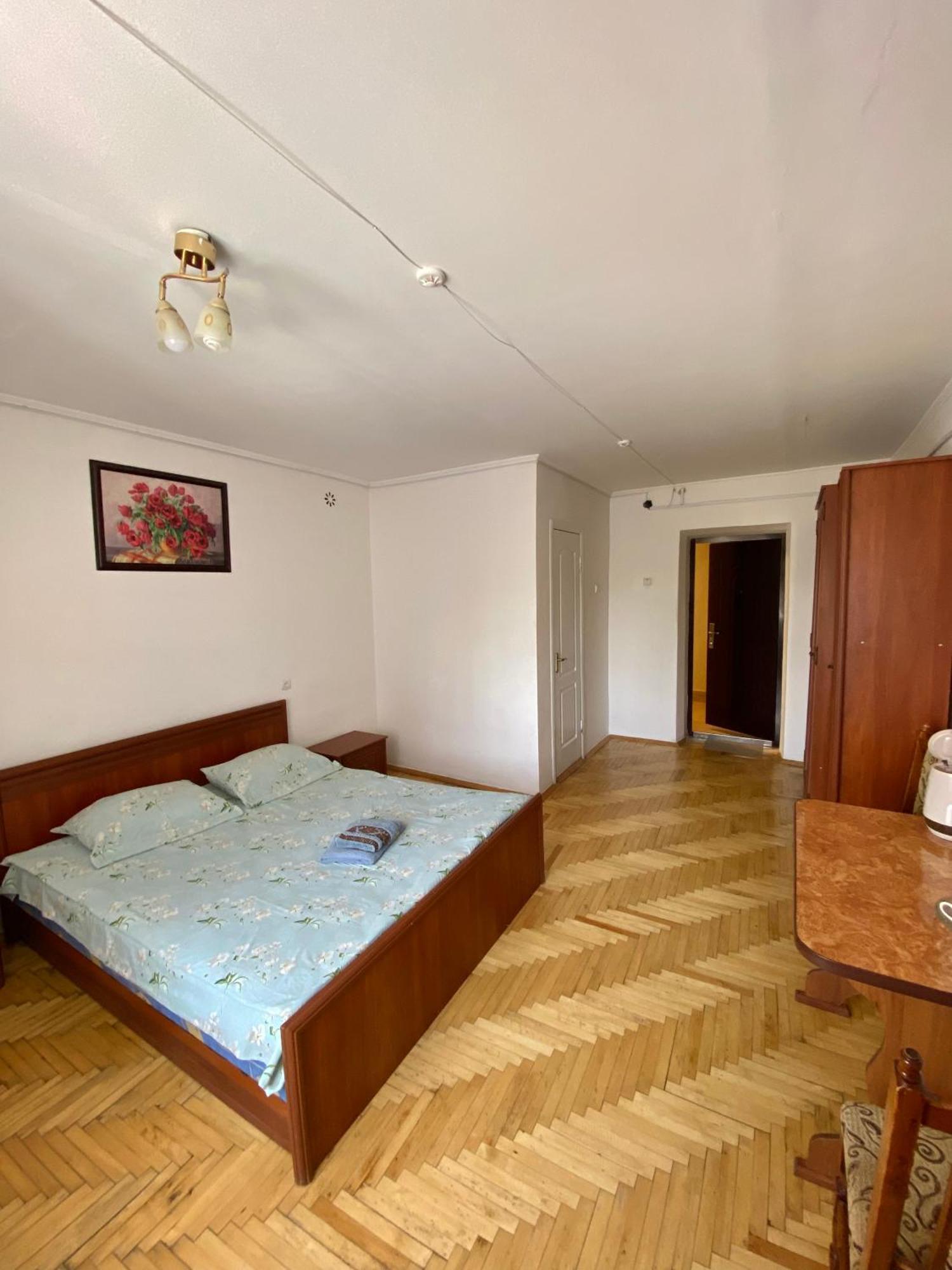 Удеч Hotell Zjydatsjiv Eksteriør bilde