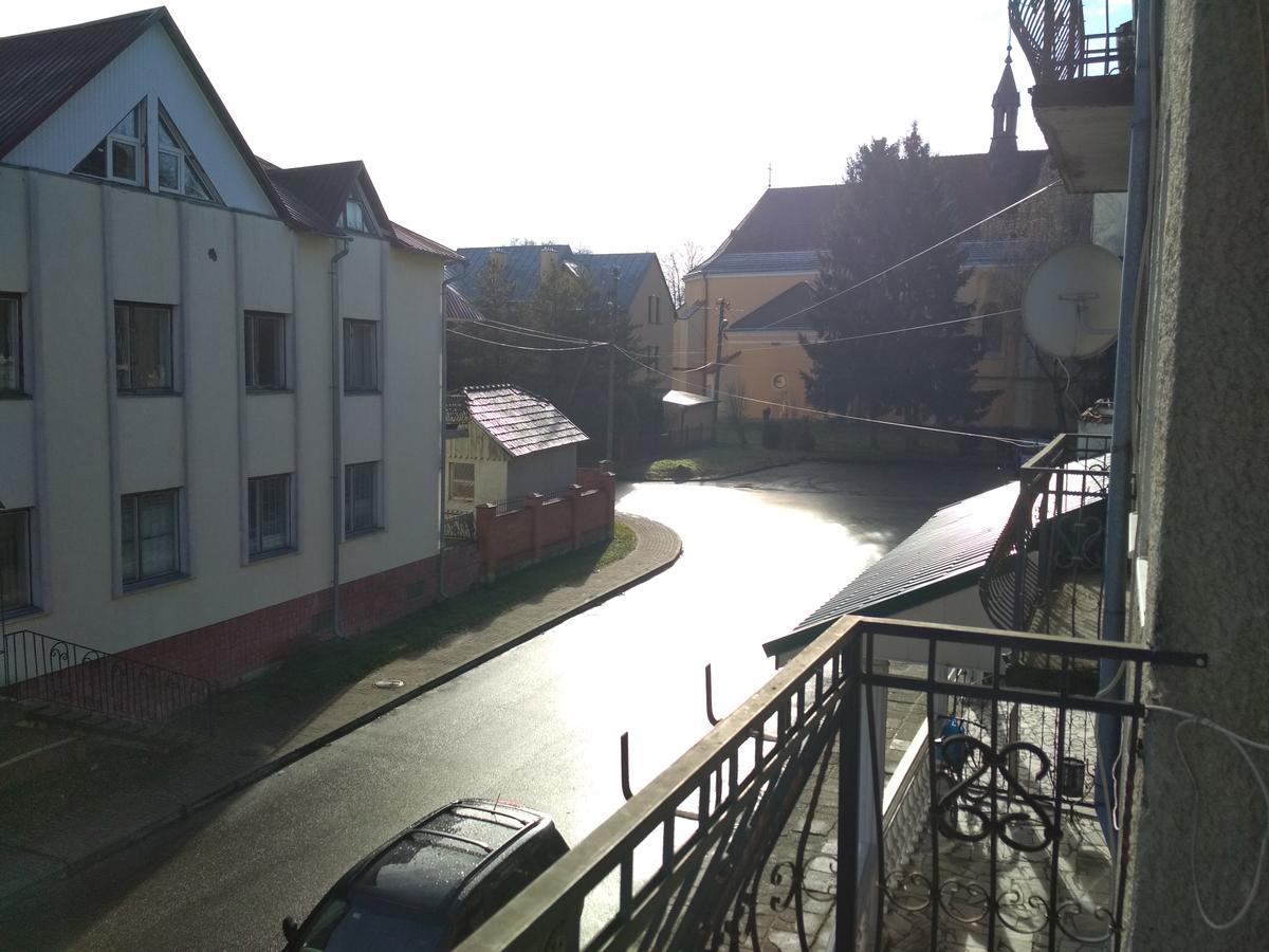 Удеч Hotell Zjydatsjiv Eksteriør bilde