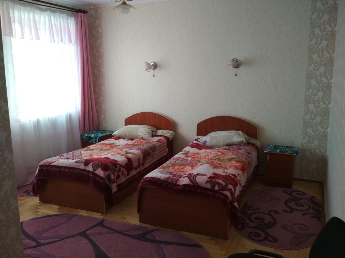 Удеч Hotell Zjydatsjiv Eksteriør bilde